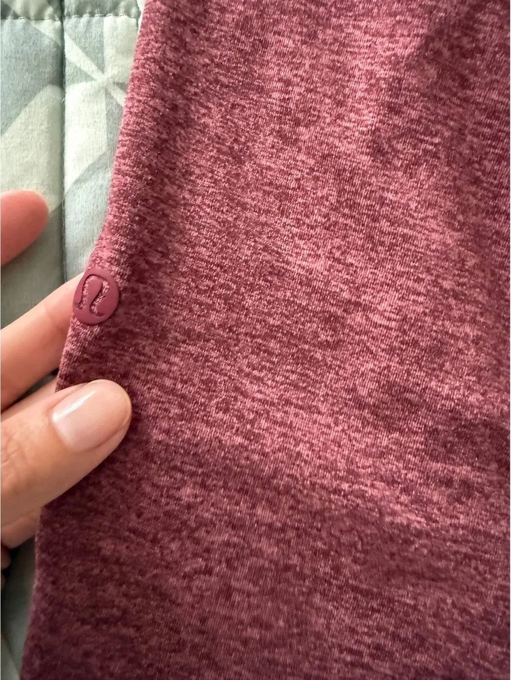 Lululemon burgundy short Sz s